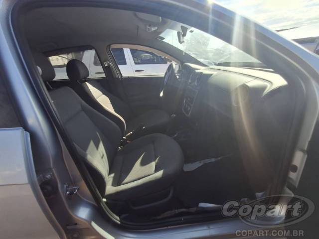2013 VOLKSWAGEN VOYAGE 