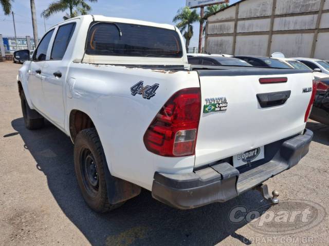 2024 TOYOTA HILUX CD 