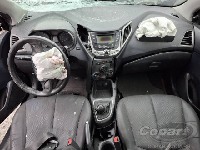 2014 HYUNDAI HB20S 