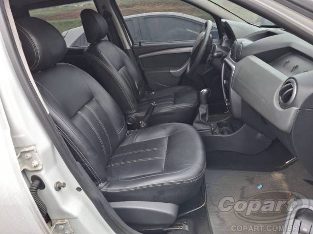 2015 RENAULT DUSTER 