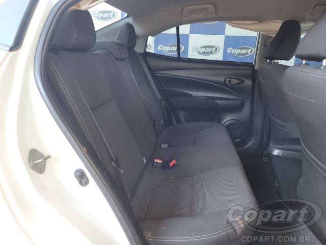 2025 TOYOTA YARIS SEDA 