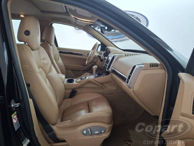 2012 PORSCHE CAYENNE 