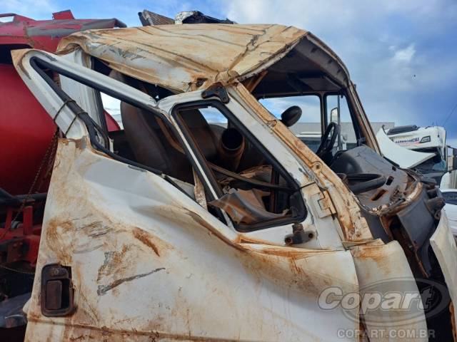 2012 MERCEDES BENZ 2726 