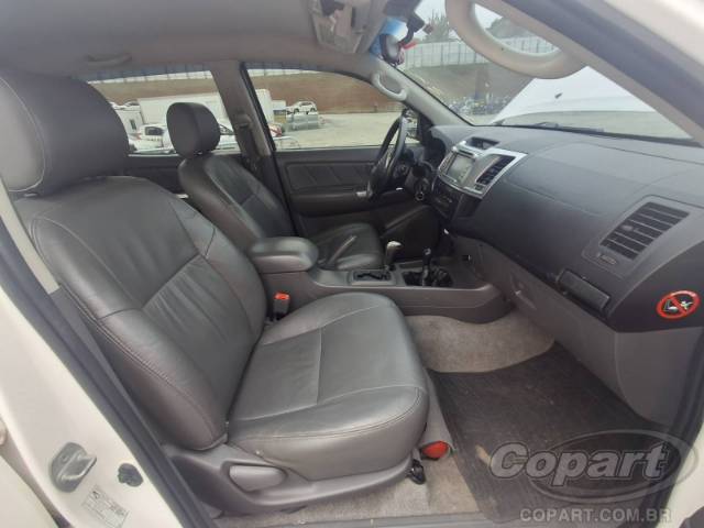 2014 TOYOTA HILUX CD 