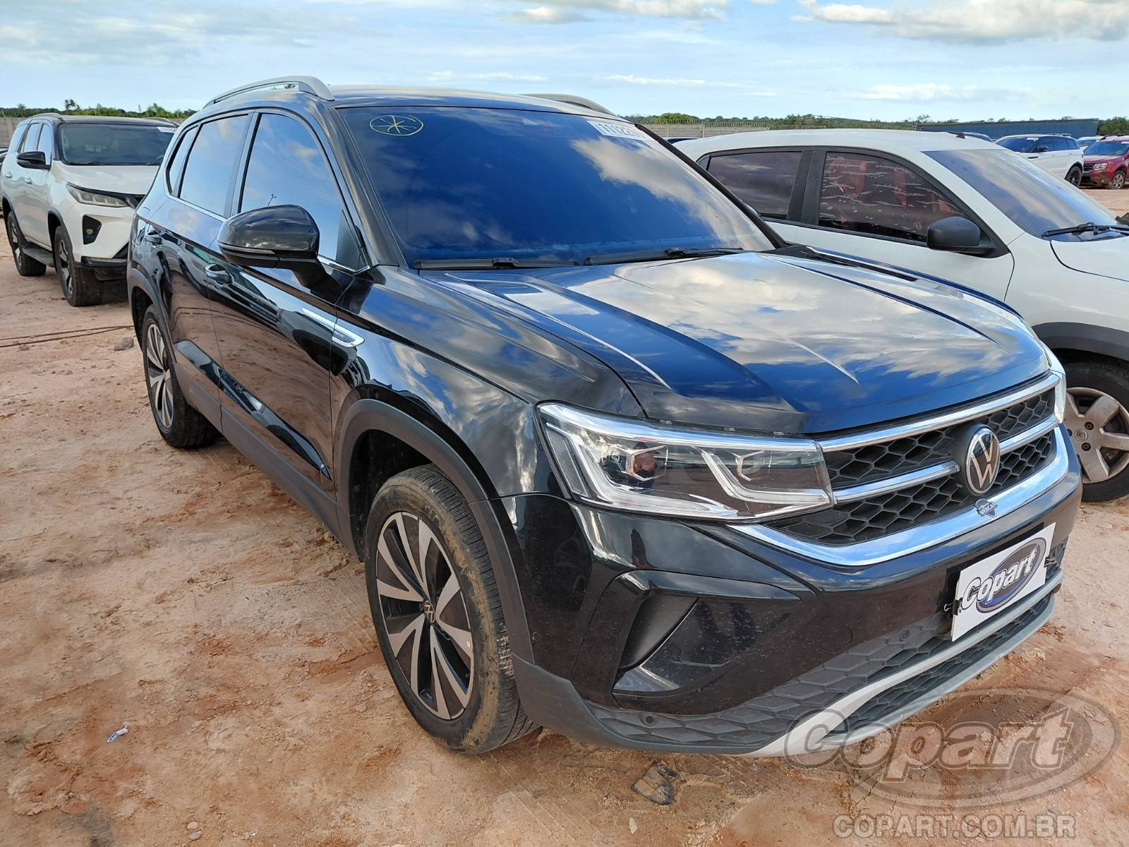 Volkswagen Taos 2023 em leilão — CE