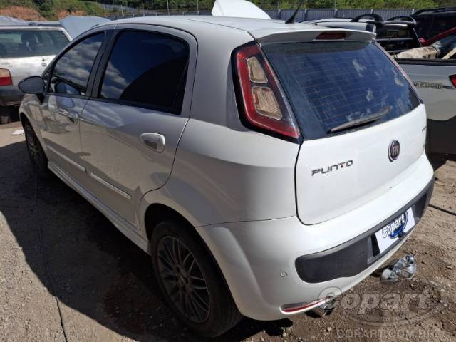 2015 FIAT PUNTO 