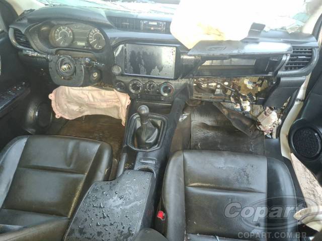 2024 TOYOTA HILUX CD 