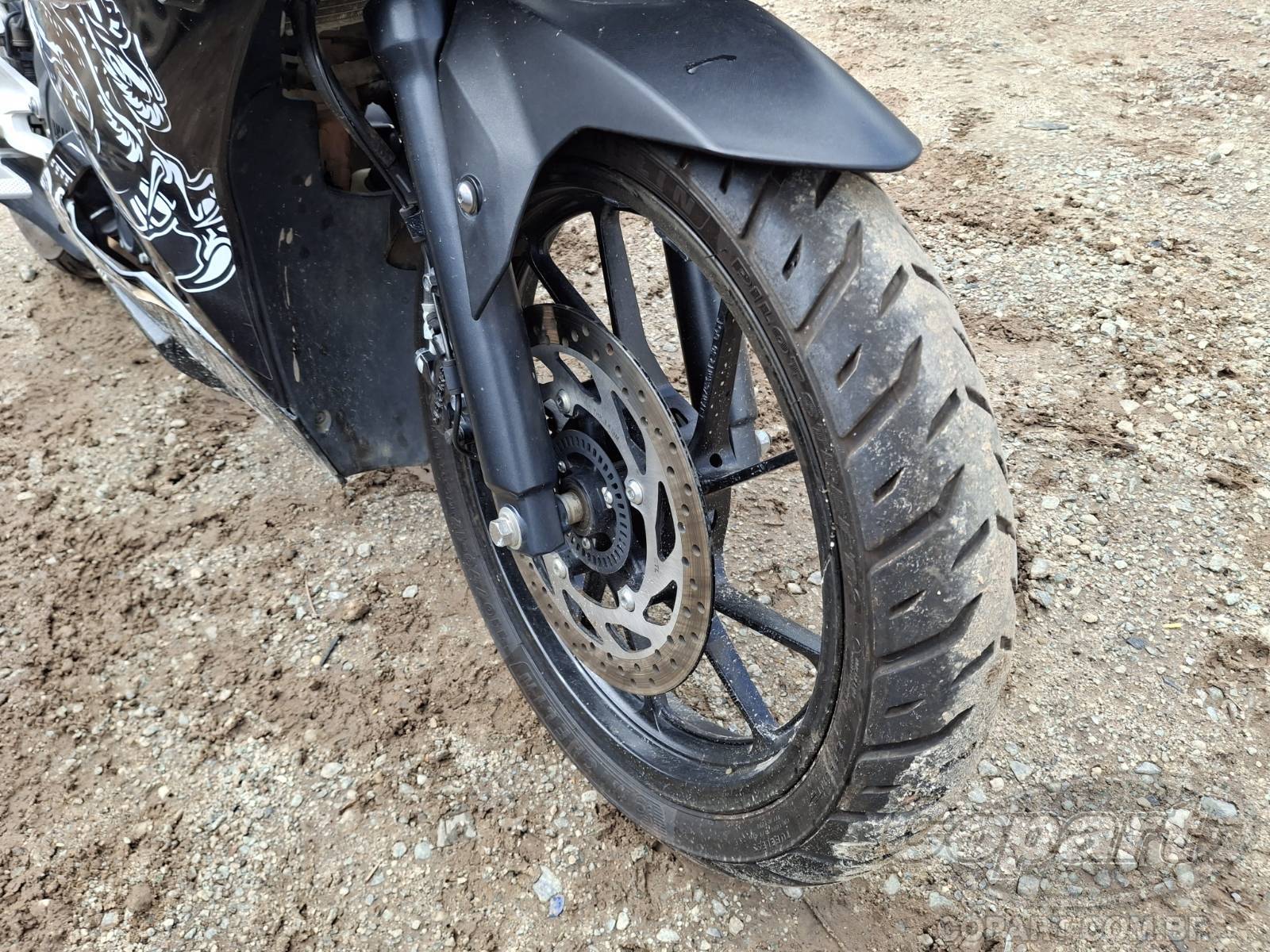 2025 YAMAHA YZF R15 — foto 9 de 10