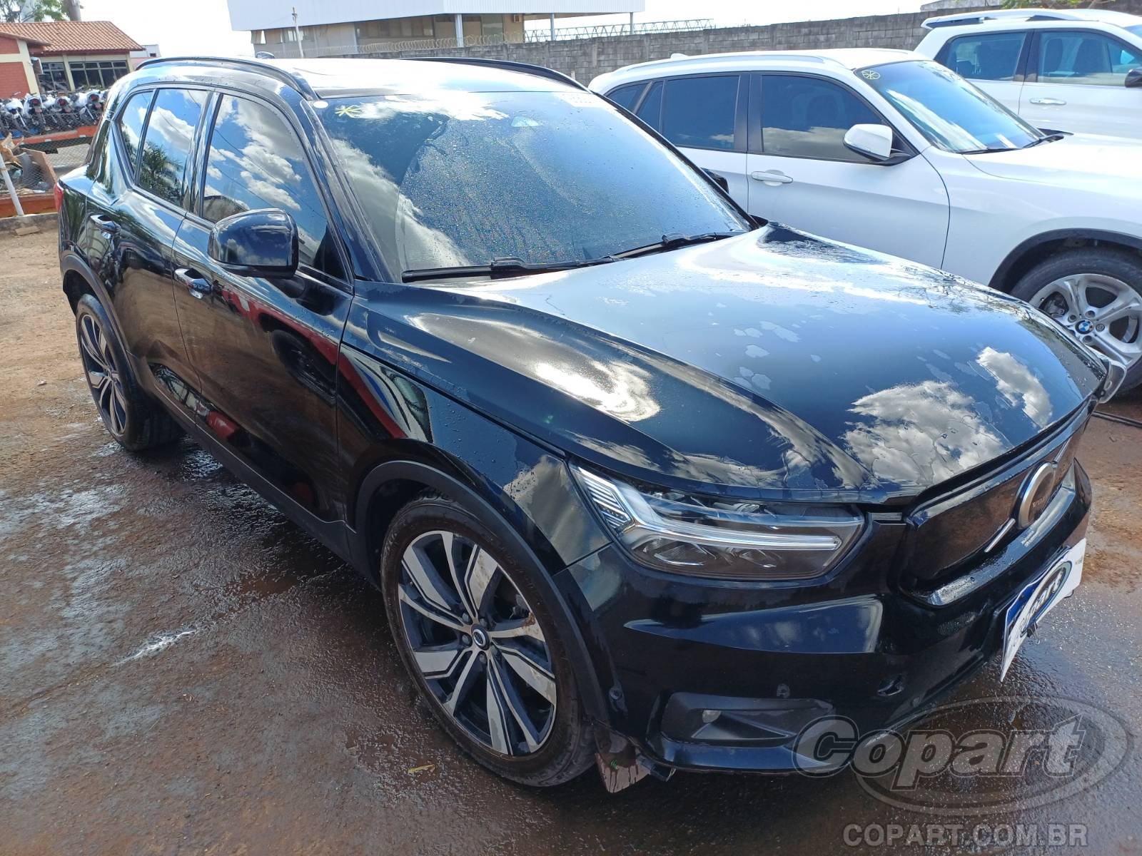 Veículo Volvo XC40 VOLVO XC40 P8 Pure Eletric Recharge AWD 2022 2022 em leilão