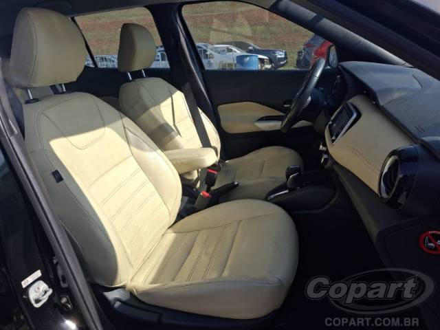 2017 NISSAN KICKS 
