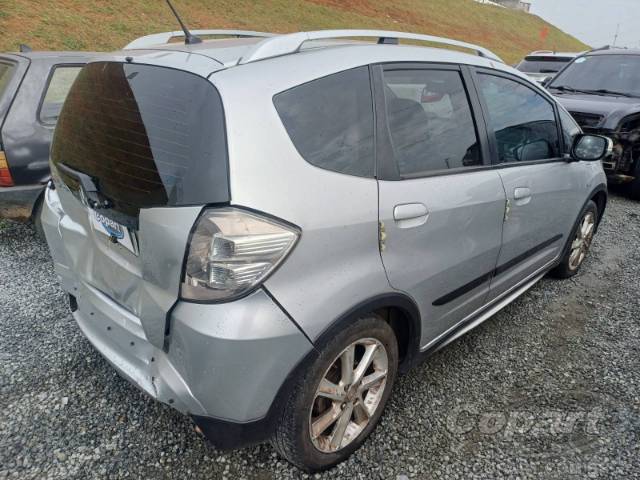 2014 HONDA FIT 