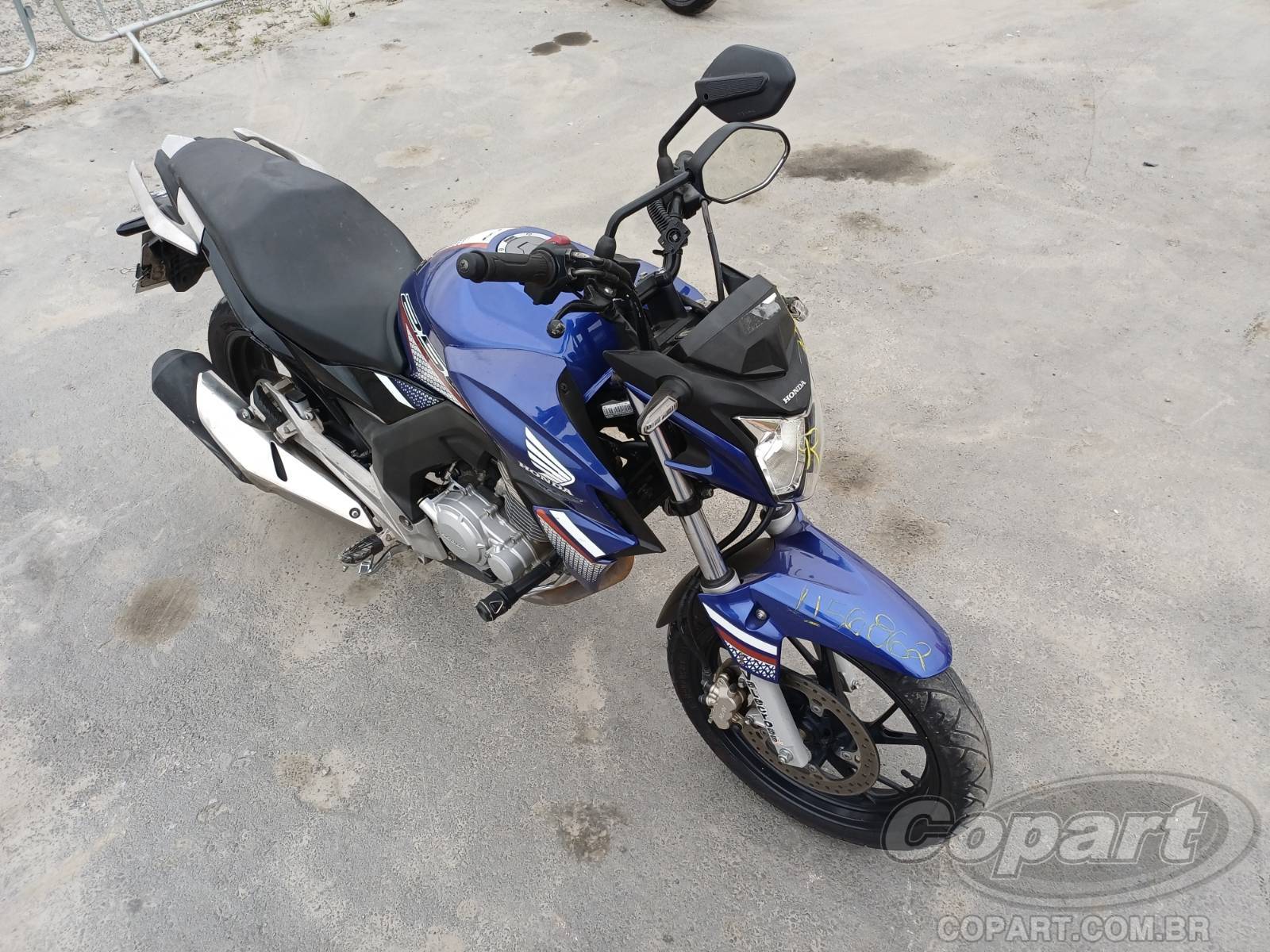 Honda CB 250 F 2022 em leilão