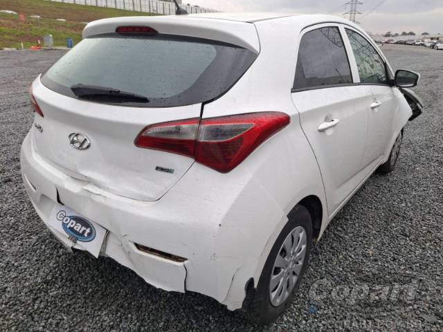 2015 HYUNDAI HB20 