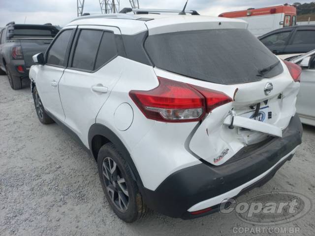 2021 NISSAN KICKS 