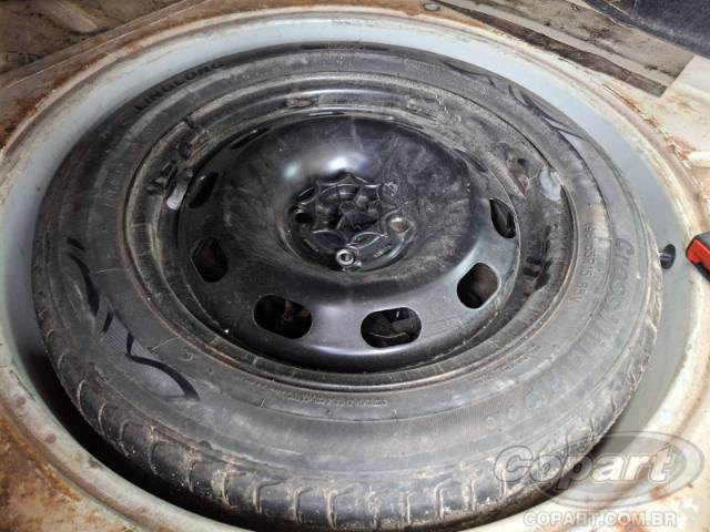 2013 VOLKSWAGEN VOYAGE 