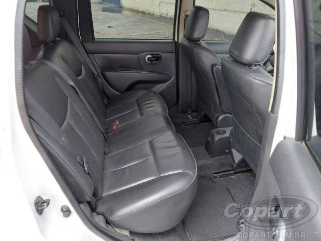 2014 NISSAN LIVINA 