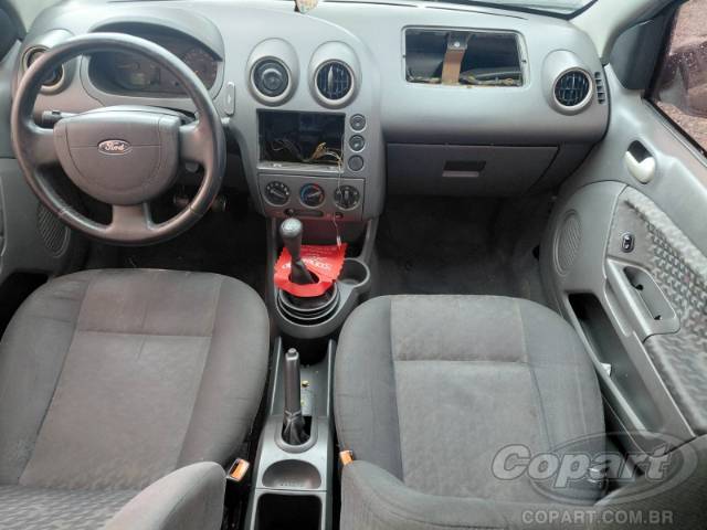 2004 FORD FIESTA 