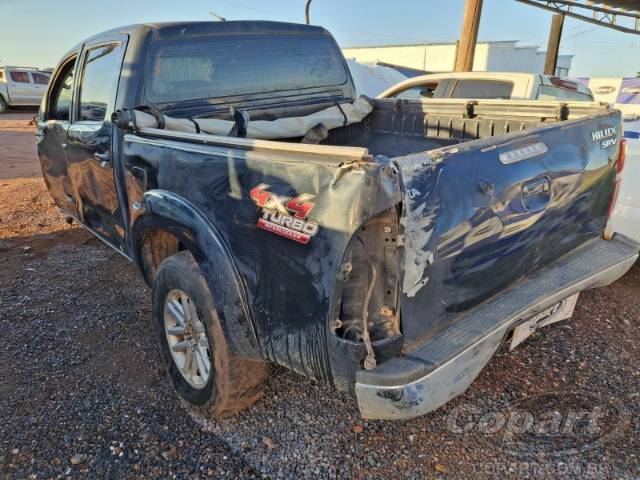 2013 TOYOTA HILUX CD 