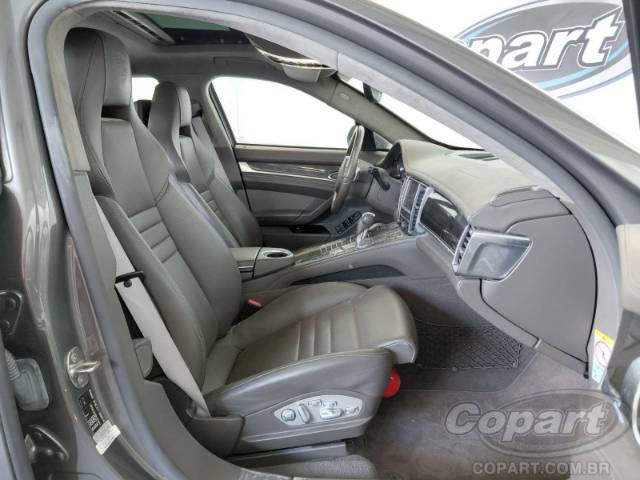 2015 PORSCHE PANAMERA 