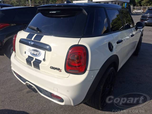 2015 MINI COOPER 