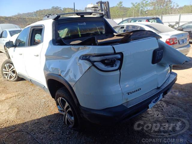 2017 FIAT TORO 