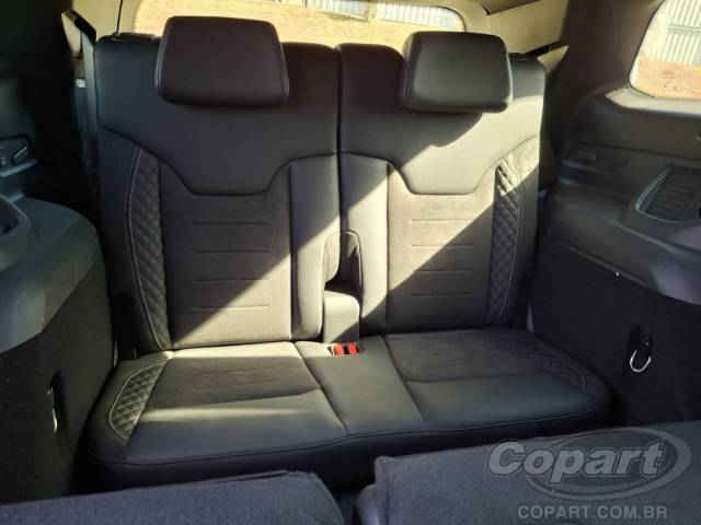 2025 JEEP COMMANDER 
