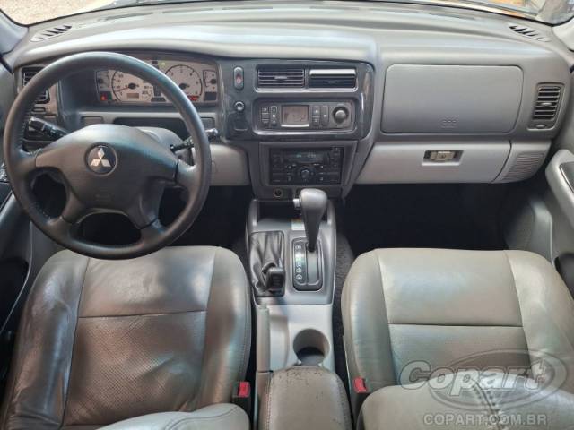 2011 MITSUBISHI PAJERO SPORT 