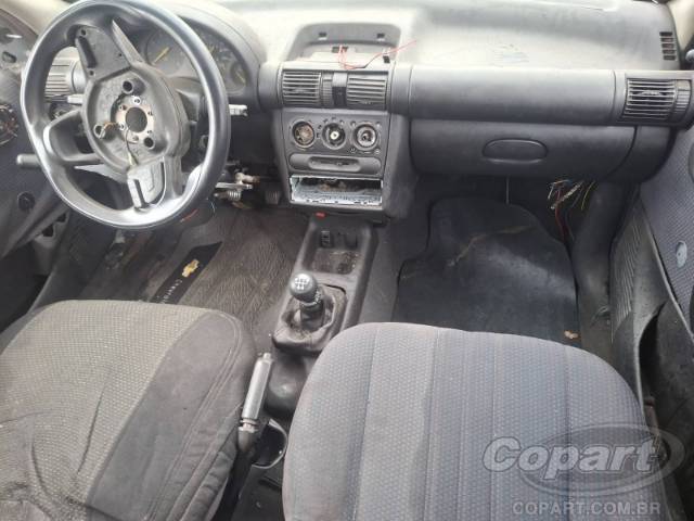 1999 CHEVROLET CORSA SEDAN 
