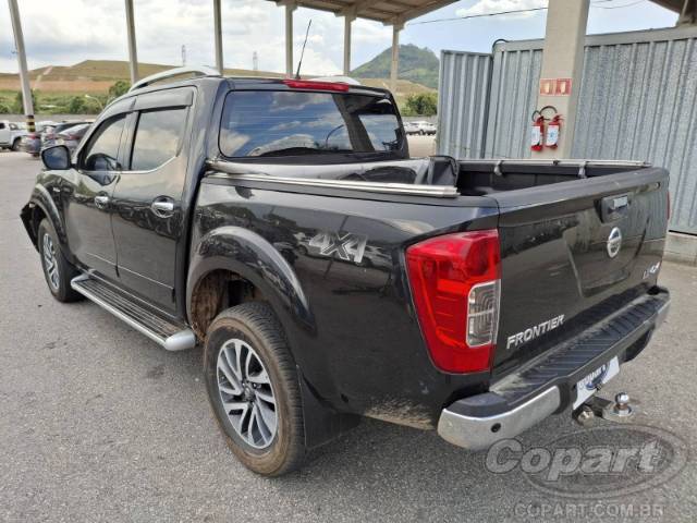 2021 NISSAN FRONTIER CD 
