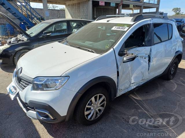 2025 RENAULT SANDERO 