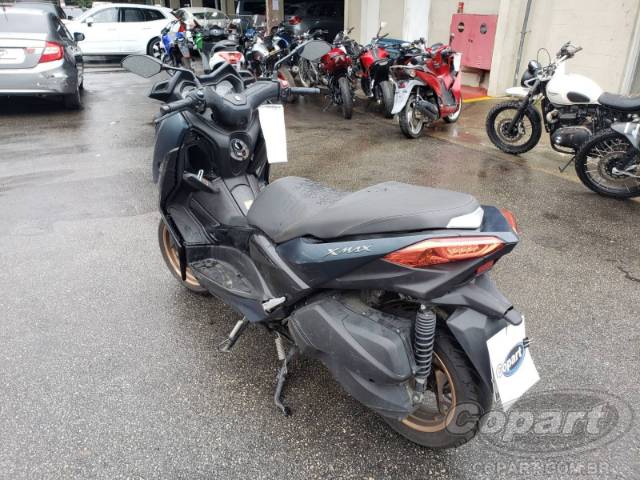 2024 YAMAHA XMAX 