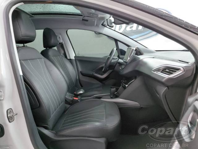 2023 PEUGEOT 2008 