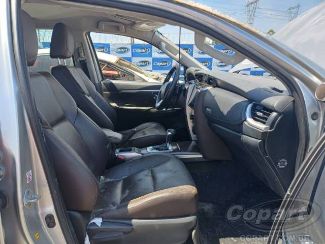 2016 TOYOTA HILUX SW4 