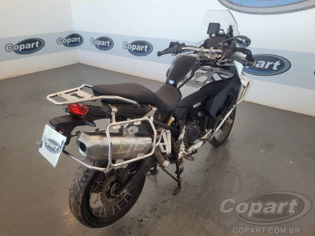 2025 BMW F 900 