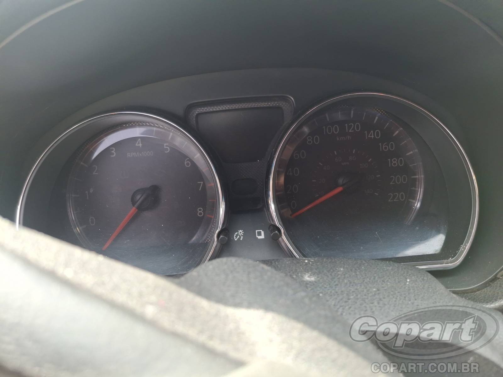 Foto 8 de 11: 2013 NISSAN VERSA