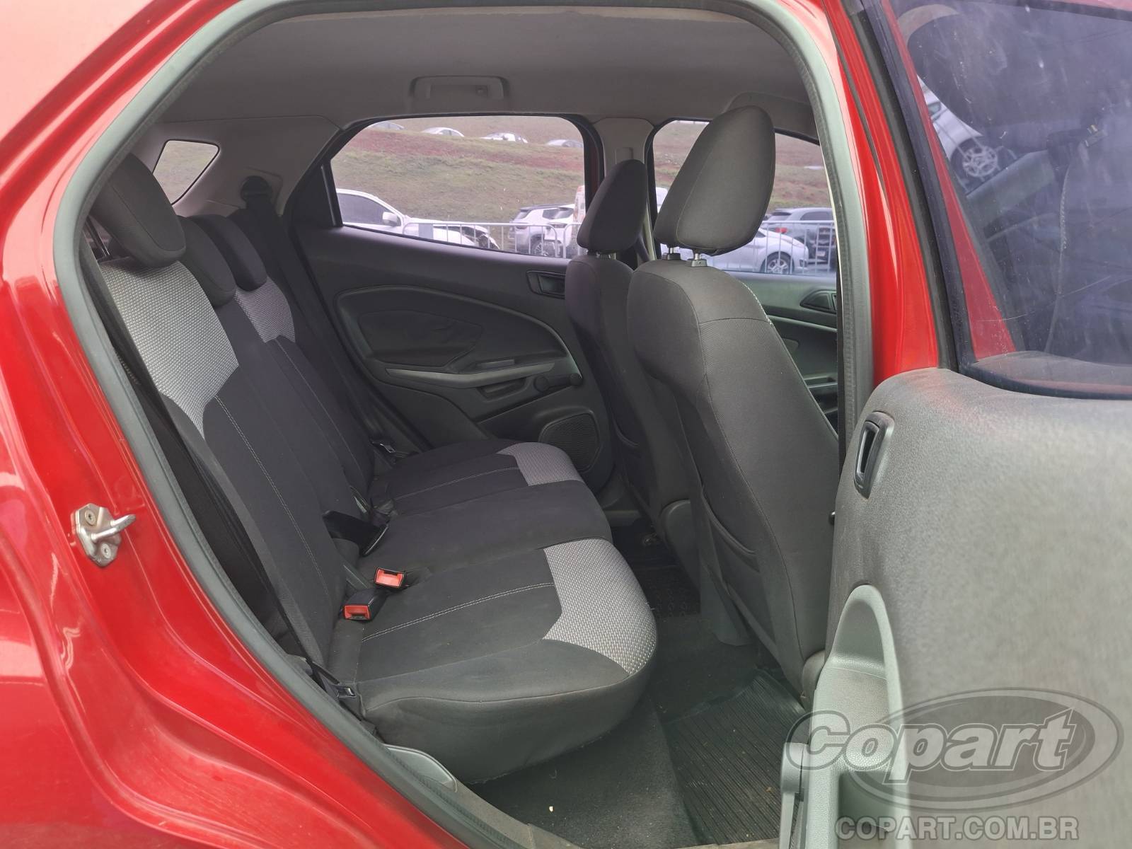 Foto 6 de 14: 2014 FORD ECOSPORT