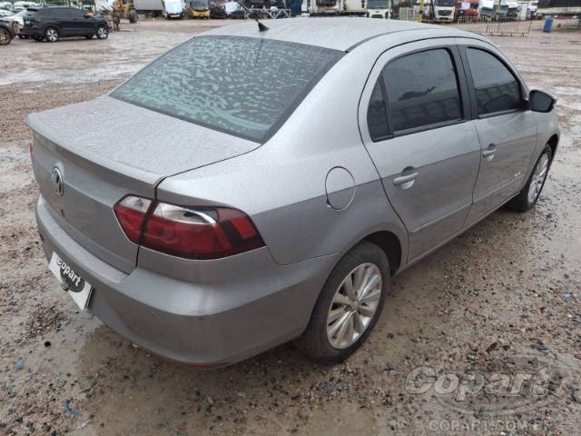 2015 VOLKSWAGEN VOYAGE 