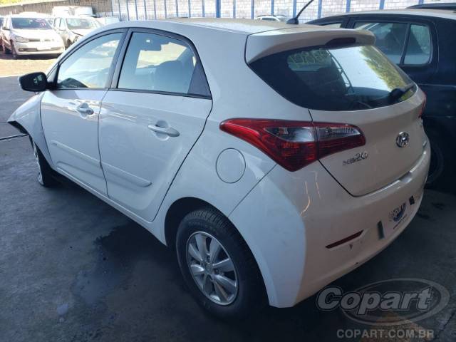 2015 HYUNDAI HB20 