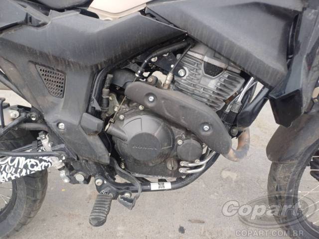 2026 HONDA XRE SAHARA 300 
