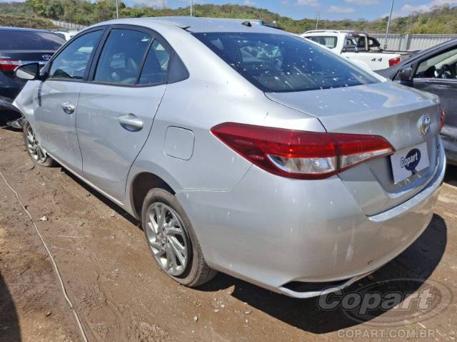 2025 TOYOTA YARIS SEDA 