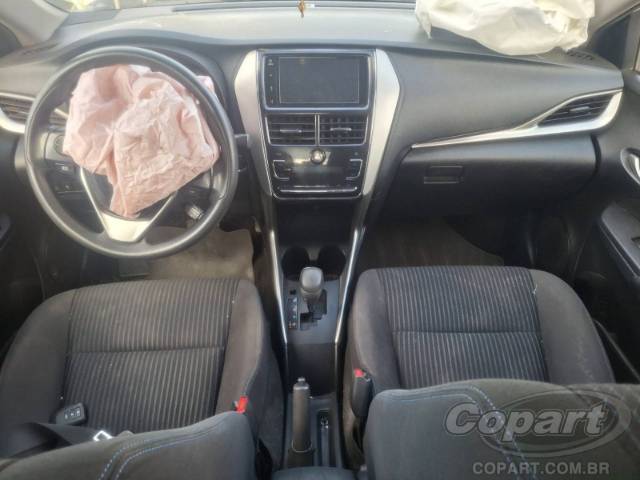 2022 TOYOTA YARIS SEDA 