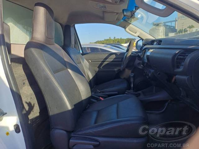 2019 TOYOTA HILUX CS 
