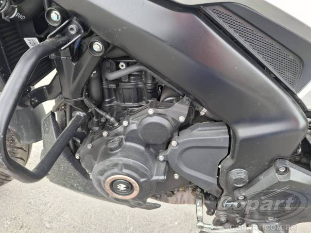 2025 BAJAJ DOMINAR 