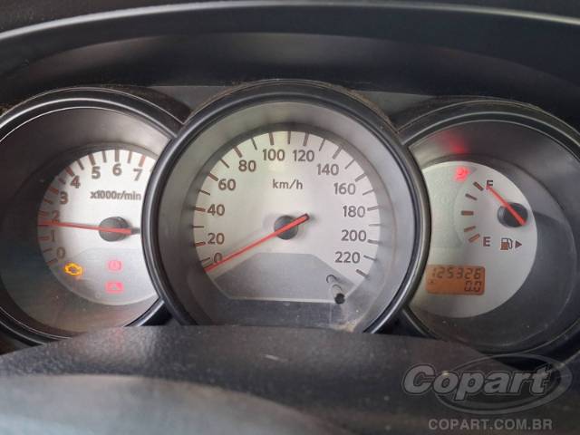2013 NISSAN LIVINA 