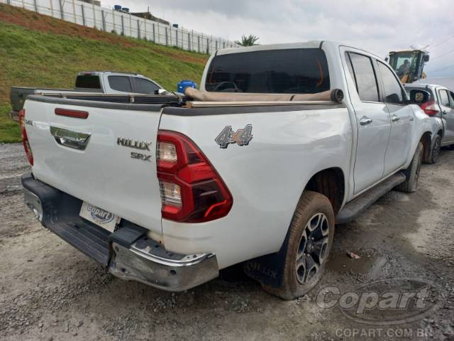 2024 TOYOTA HILUX CD 