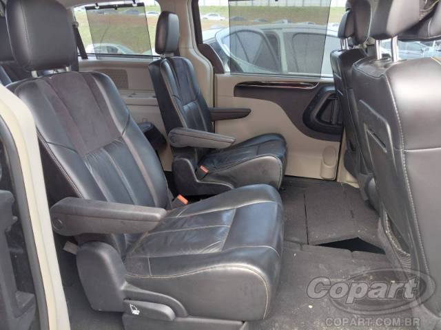 2014 CHRYSLER TOWN   COUNTRY 