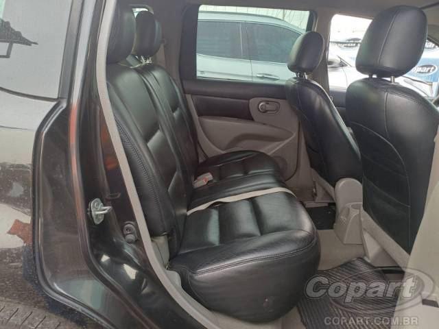 2010 NISSAN LIVINA 