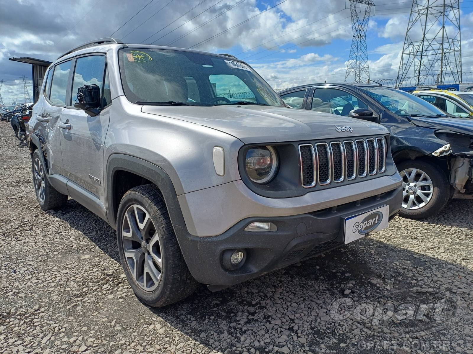 Veículo Fiat Renegade JEEP RENEGADE LONGITUDE 1.8 16V E.TORQ EVO FLEXIVEL ALCOOL/GASOLINA 2019/2020 2020 em leilão