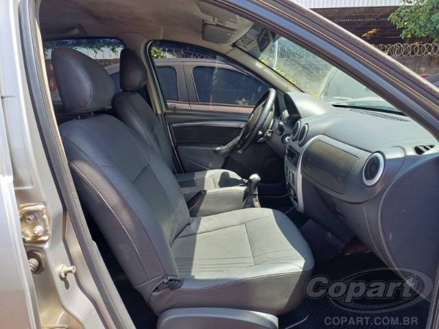 2009 RENAULT SANDERO 