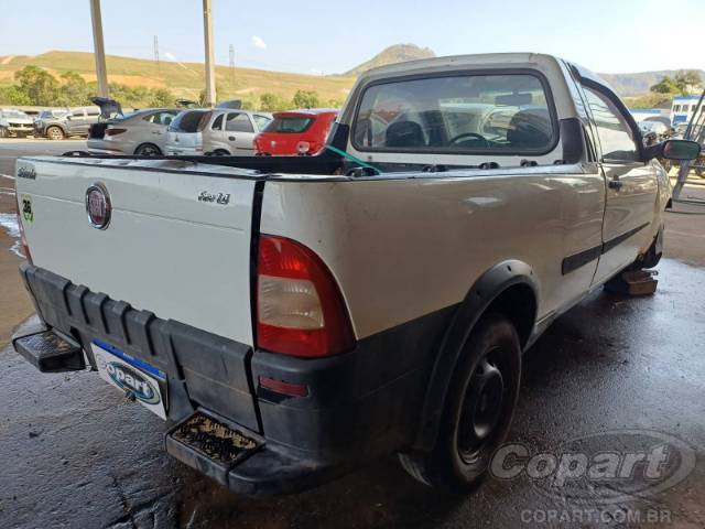 2011 FIAT STRADA 